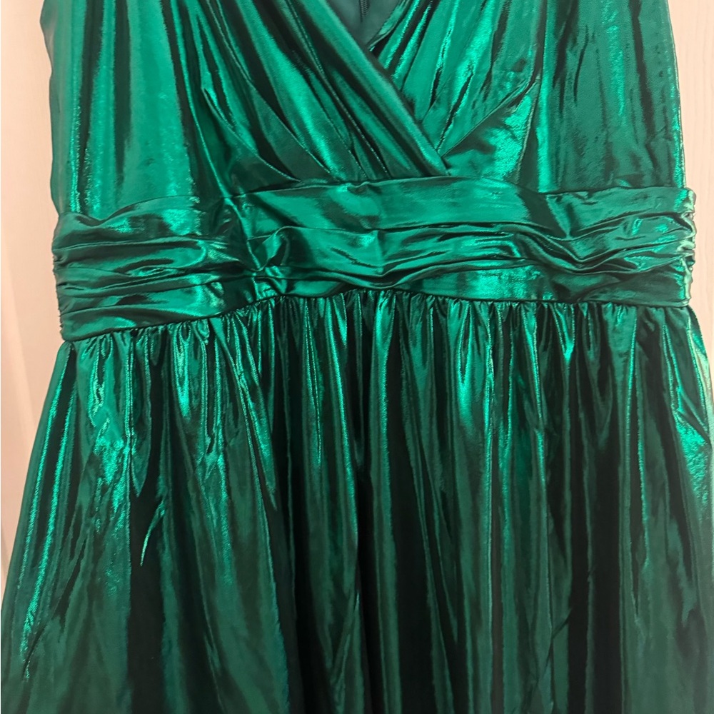 Ivy City Co Green Metalic V-Neck Dress - Picture 4 of 12